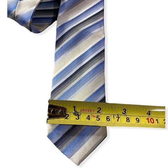 NWT Strauss Tie - Picture 5 of 5